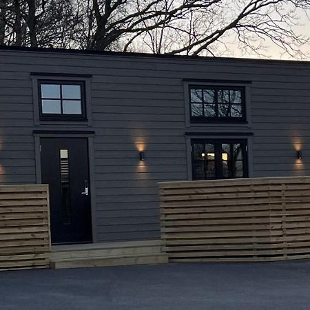 Attefallhus Blixtorps Golfbana Варбери Екстериор снимка
